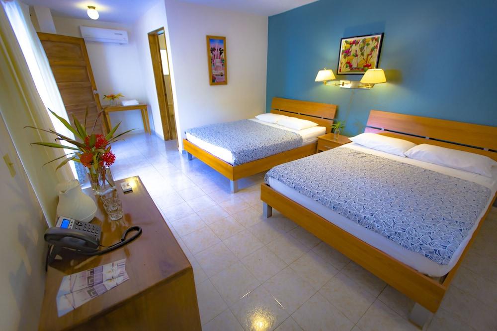 Hotel Restaurant Cyvadier Plage Jacmel Eksteriør billede