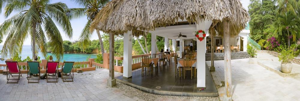 Hotel Restaurant Cyvadier Plage Jacmel Eksteriør billede
