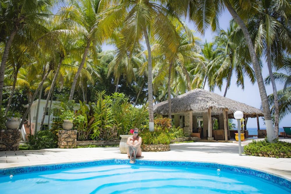 Hotel Restaurant Cyvadier Plage Jacmel Eksteriør billede