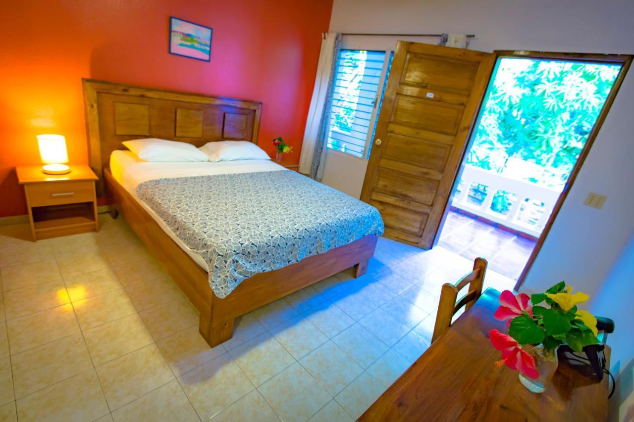 Hotel Restaurant Cyvadier Plage Jacmel Eksteriør billede