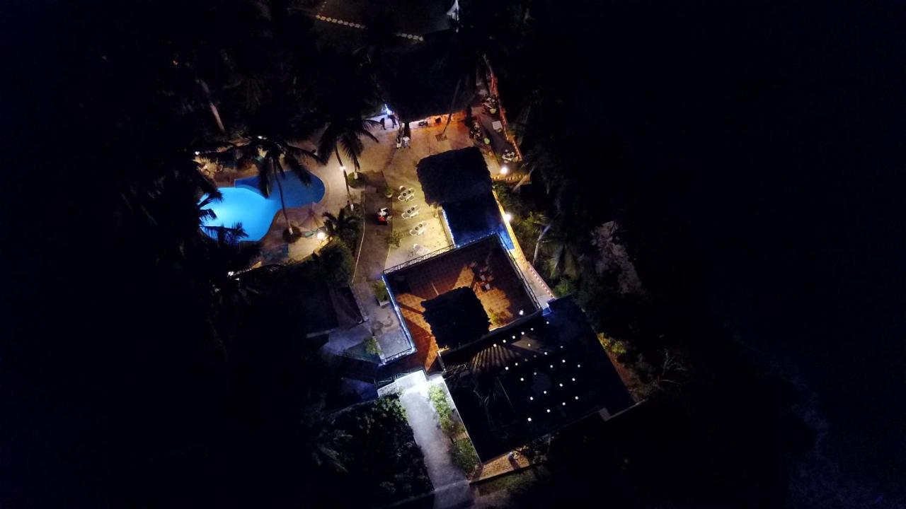 Hotel Restaurant Cyvadier Plage Jacmel Eksteriør billede